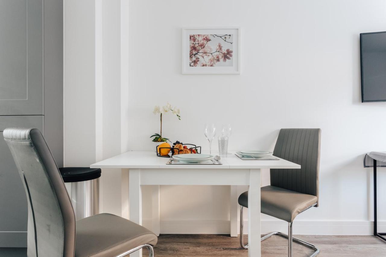 Central 2 Double Bedroom Flat With Parking Bournemouth Eksteriør bilde