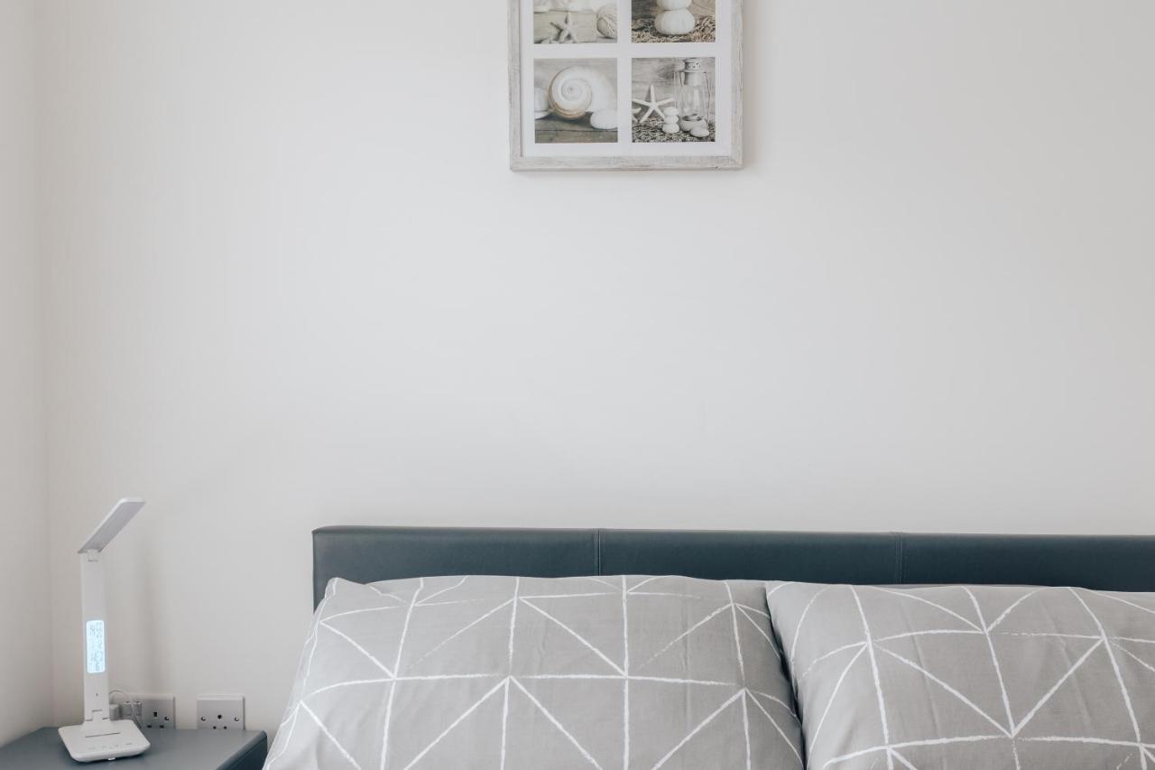 Central 2 Double Bedroom Flat With Parking Bournemouth Eksteriør bilde